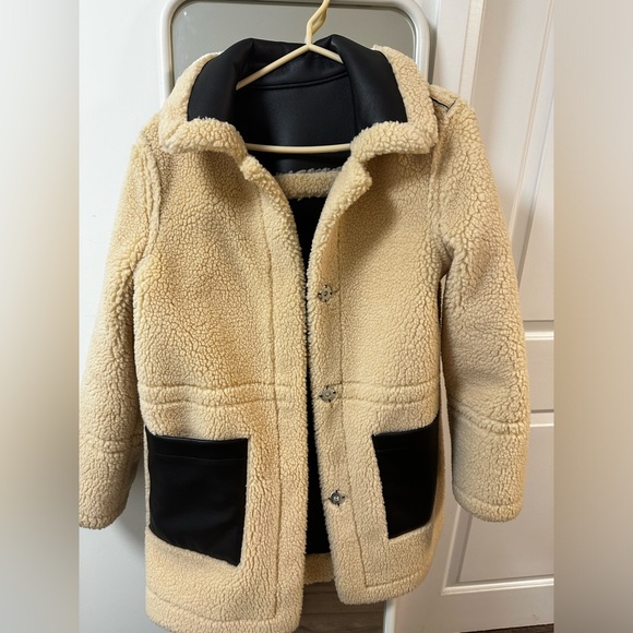 NWT Raven Reversible Faux Shearling Coat. - Picture 6 of 9